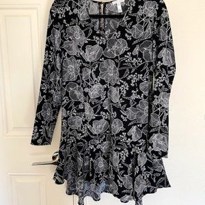 Leith Black/White Floral Long Sleeve Shift Dress